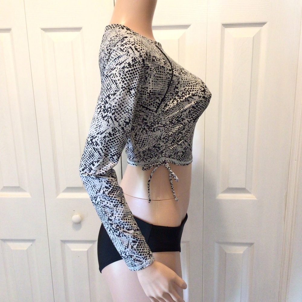 All In Motion Womens 2pc Snake Print Rash Guard Top & Bikini Bottom Set Size Med - Picture 3 of 11